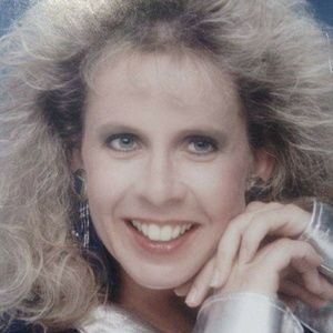 Meet your Posher, Carrie